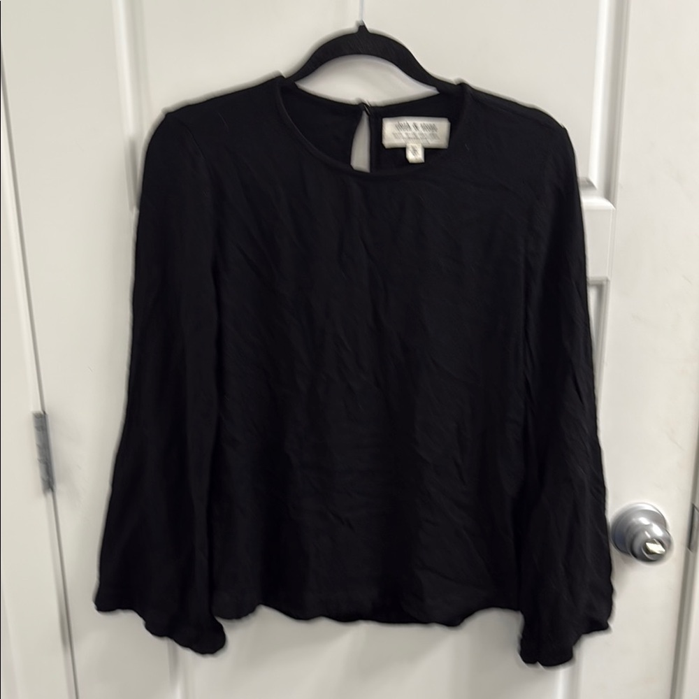 Cloth & Stone Size Small Black Long Sleeve‎ Blouse Bell Sleeve